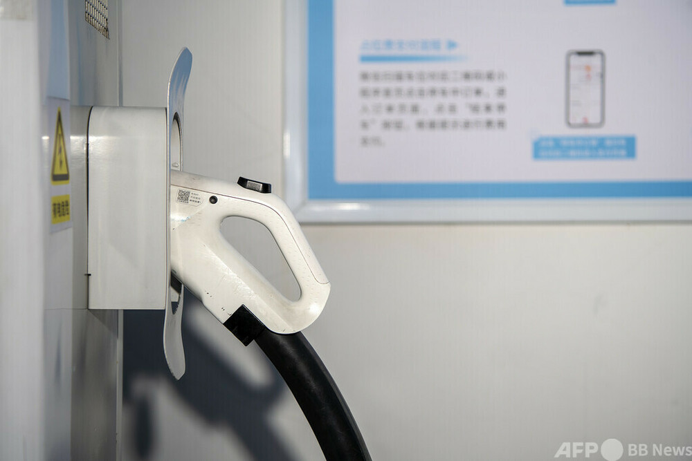 日本、リチウムイオン電池の固体化で画期的進歩、EV航続距離2倍へ