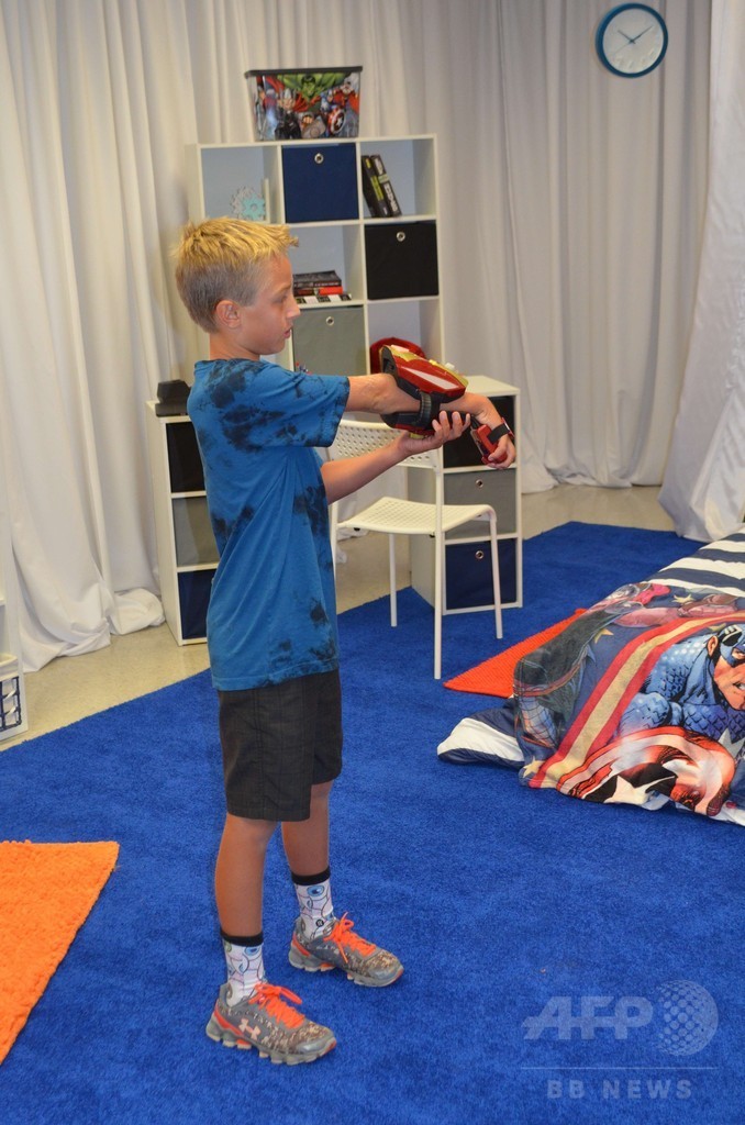 ユニクロからジミー チュウまで、「ディズニー」映画とのコラボ商品展開に注力