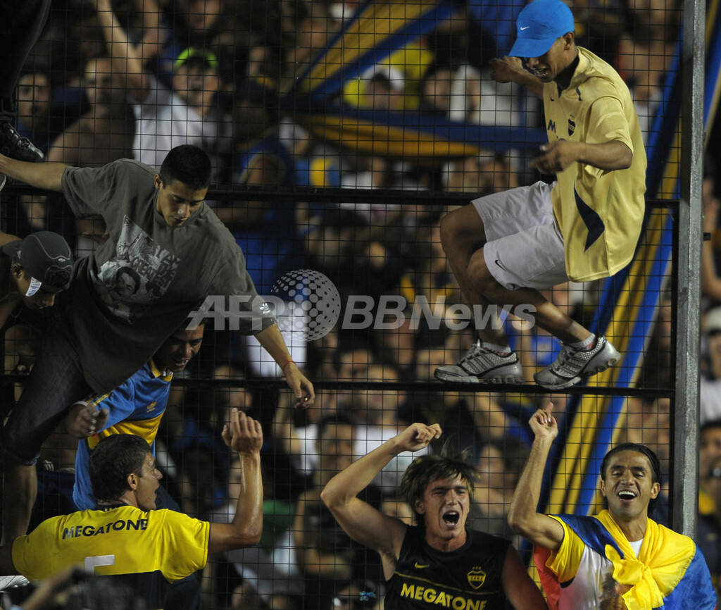 ボカ・ジュニアーズが前期優勝、アルゼンチンリーグ1部 写真11枚