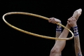 ロンドン五輪、新体操の各国選手の演技を紹介する。写真はロシアのエフゲニヤ・カナエワ（Evgeniya Kanaeva、2012年8月11日撮影）。(c)AFP/THOMAS COEX