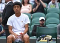 テニス、ウィンブルドン選手権、ジュニア男子シングルス決勝。椅子に座る望月慎太郎（2019年7月14日撮影）。(c)Ben STANSALL / AFP