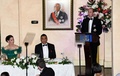 ジャマイカの首都キングストンで晩さん会に出席し、スピーチを行う英国のウィリアム王子（2022年3月23日撮影）。(c)Ricardo Makyn / AFP