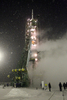 バイコヌール（Baikonur）宇宙基地で打ち上げを待つソユーズTMA-22（2011年11月14日撮影）。(c)AFP/MIKHAIL METZEL
