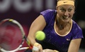 女子テニス、カタール・トータル・オープン（Qatar Total Open 2013）は15日、カタールのドーハ（Doha）でシングルス準々決勝が行われ、大会第7シードのペトラ・クヴィトバ（Petra Kvitova、チェコ）は6-3、3-6、5-7で第2シードのセレーナ・ウィリアムス（Serena Williams、米国）に敗れた。

リターンを狙うペトラ・クヴィトバ（2013年2月15日撮影）。(c)AFP/AL-WATAN DOHA/KARIM JAAFAR