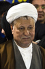 イラン大統領選への出馬登録のため、首都テヘラン（Tehran）の内務省を訪れたアリ・アクバル・ハシェミ・ラフサンジャニ（Ali Akbar Hashemi Rafsanjani）元大統領（2013年5月11日撮影）。(c)AFP/BEHROUZ MEHRI