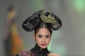 インドネシアの首都ジャカルタ（Jakarta）で開催されたインドネシア・ファッションウィーク（Indonesia Fashion Week）で発表されたAnne Avantieの新作（2014年2月23日撮影）。(c)AFP/ADEK BERRY