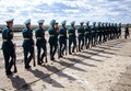 ロシア東部シベリア地方のチュゴル軍事演習場で行われた軍事演習「ボストーク2018」に参加するロシアの儀仗（ぎじょう）兵（2018年9月13日撮影）。(c)AFP PHOTO / Mladen ANTONOV