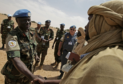 ダルフールで援助物資の強奪横行、配給量半分に