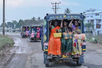 【今日の1枚】オートリキシャで家路に、インド・ベンガルール