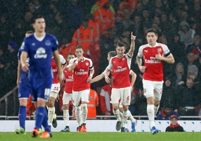 アーセナル、エバートン下し暫定首位に浮上