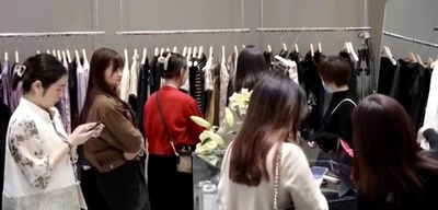 春物アパレルの販売が好調 工場は受注急増で人手不足 中国