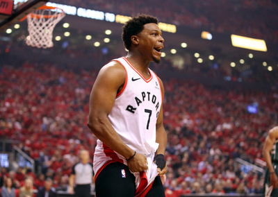 ラプターズがホーム連勝、2勝2敗のタイに ローリー25得点