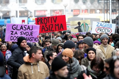 同性婚禁止の改憲案を承認、クロアチア国民投票