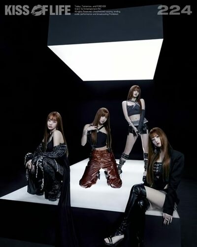 KISS OF LIFE、新作「224」で見せる“シニカルでヒップ”な進化