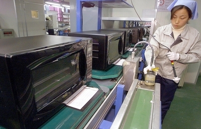 電子レンジでネコを殺害、ネット上で非難噴出