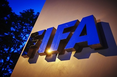 ロシアとカタールのW杯、不正有れば開催権剥奪も FIFA幹部
