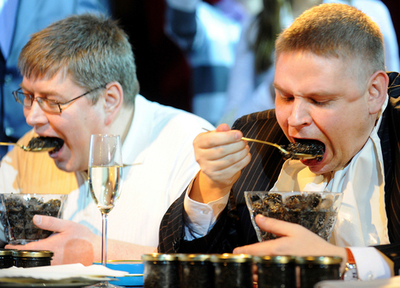 なんだかもったいない…ロシアでキャビア早食いコンテスト