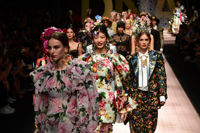 ドルガバが上海でのショー中止 インスタ投稿への差別批判広がる