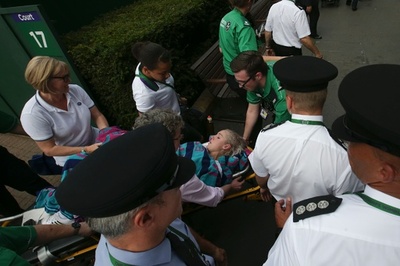 膝重傷に涙のマテック・サンズ、過去最悪のけがと明かす