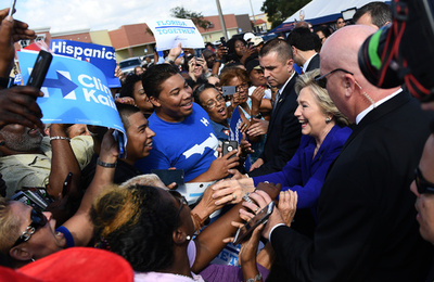 黒人・ヒスパニック系の期日前投票「爆発的急増」、米大統領選トランプ氏に影響か