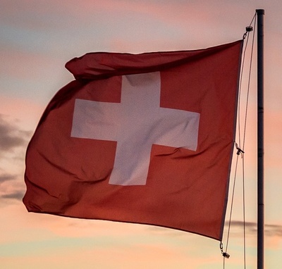 下校中の7歳男児、刺されて死亡 自首した75歳女を逮捕 スイス・バーゼル