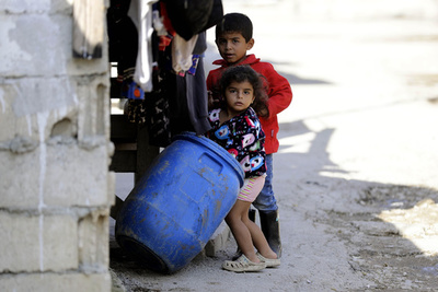 レバノン経済危機、年内に子ども餓死の恐れ 約90万人必需品買えず