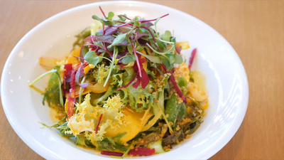 動画：NYの朝食の女王「サラべス」が品川にオープン