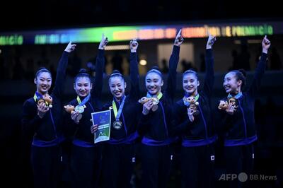 日本が初の団体総合金メダル獲得 世界新体操選手権