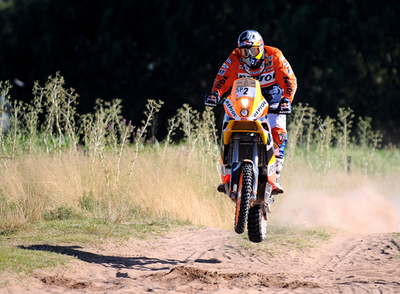 コマ 二輪部門第1ステージを制す、ダカールラリー