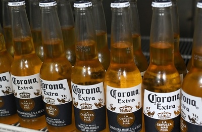 メキシコのコロナビール製造会社、3日から生産停止 新型コロナで