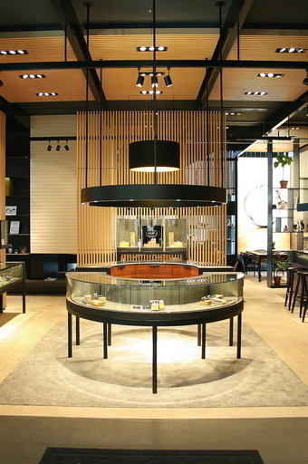 ジョージ ジェンセン、日本最大旗艦店をオープン