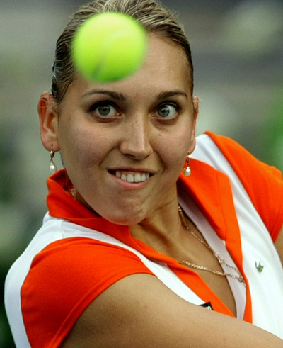 ベスニナ 2回戦でクズネツォワを破る、ドバイ選手権