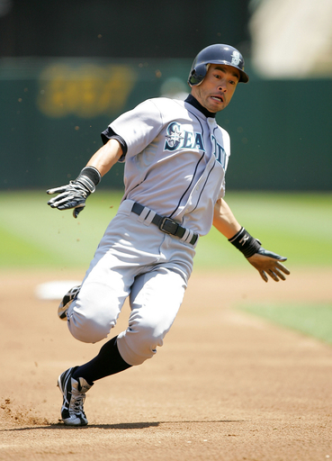 イチロー 3安打で連続試合安打を21に