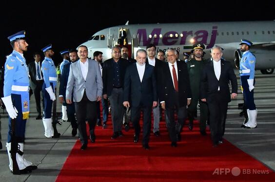 イラン外相、パキスタン到着、米国と協議か