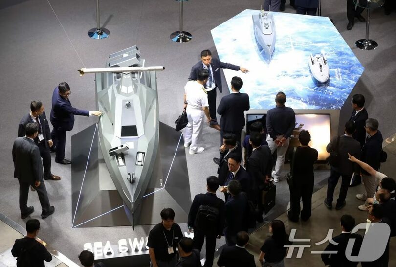 釜山・海雲台のBEXCOで開かれた「2025国際海洋防衛産業展（MADEX）」(c)news1