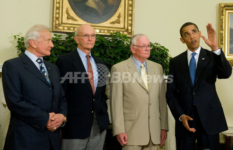 オバマ米大統領、アポロ11号乗員を「本物の英雄」と称賛