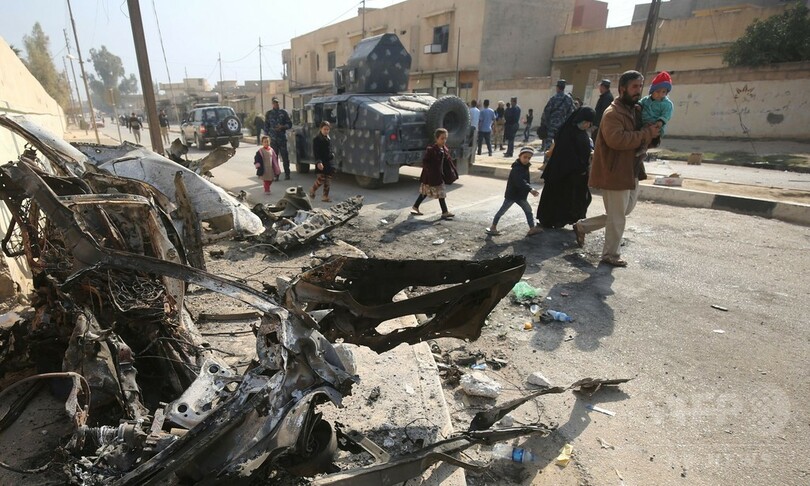 モスル近郊に集団墓地、IS追放後に発見 「100人の斬首遺体」