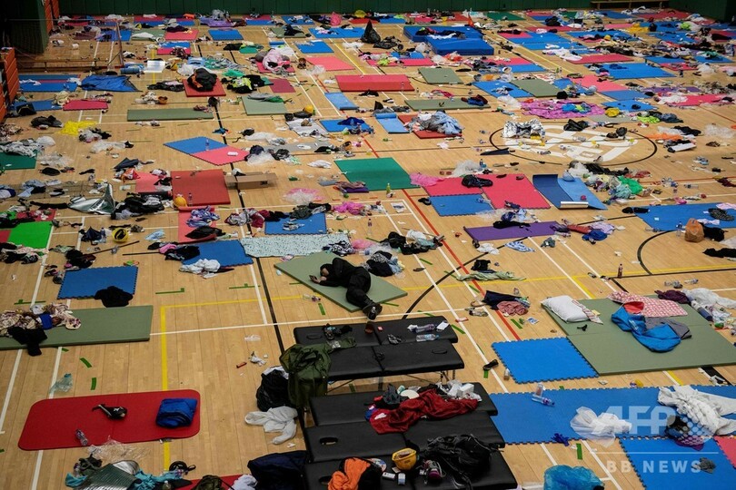 「絶対に諦めない」 香港デモ隊占拠の大学内、今も約50人が立てこもり