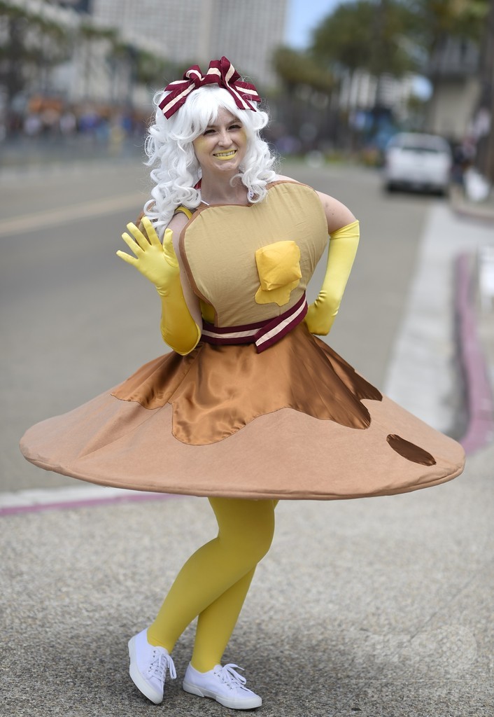 「コミコン」にコスプレイヤー続々、米サンディエゴ