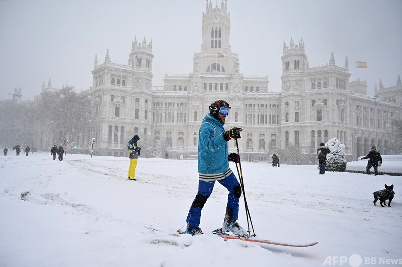 スペイン首都 50年ぶりの大雪 全土で交通混乱 写真12枚 国際ニュース Afpbb News