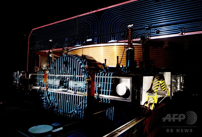 「ヒッグス粒子」実証のハドロン加速器、改修作業が大詰め スイス