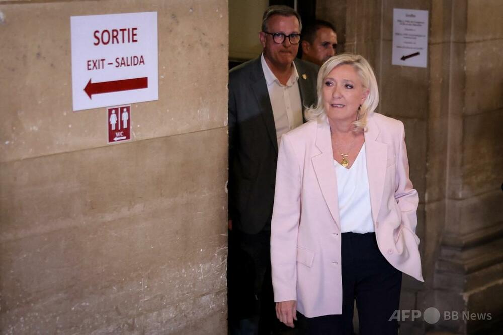 マスク氏、ルペン氏を「フランス最後の希望」と支持表明