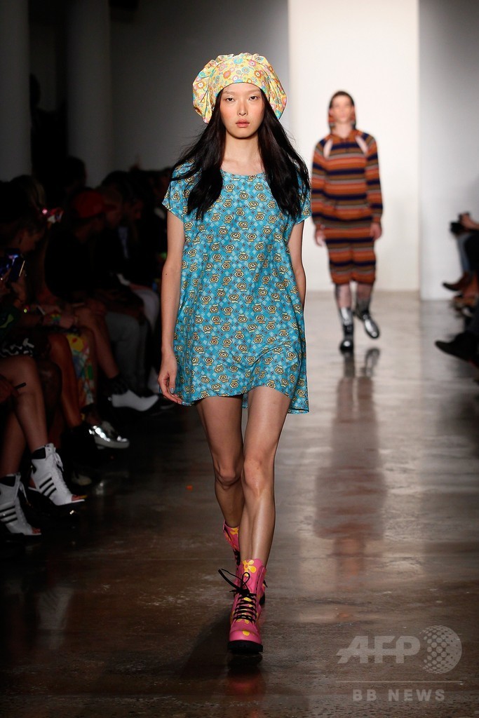 フィナーレにマイリー・サイラス、「ジェレミー・スコット」15年春夏