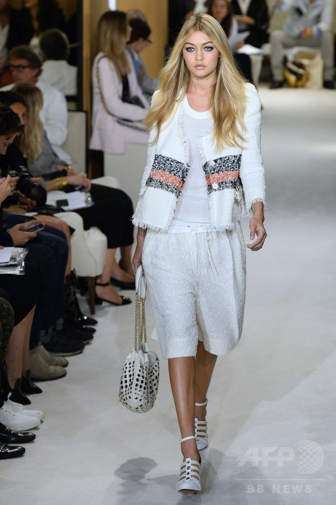 モダンで洗練されたジュリー・ドゥ・リブラン初のコレクション、「ソニア リキエル」15年春夏