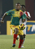 ボールを追うマリのセイドゥ・ケイタ（%%Seydou Keita%%、手前）。(c)AFP/ISSOUF SANOGO