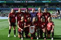 サッカー女子W杯オーストラリア・ニュージーランド大会、グループB、ナイジェリア対カナダ。試合前の写真撮影に臨むカナダの選手（2023年7月21日撮影）。(c)WILLIAM WEST / AFP