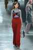 米ニューヨーク市内で発表された「ロダルテ（Rodarte）」14/15年秋冬コレクション（2014年2月11日撮影）。(c)AFP/Getty Images/Slaven Vlasic