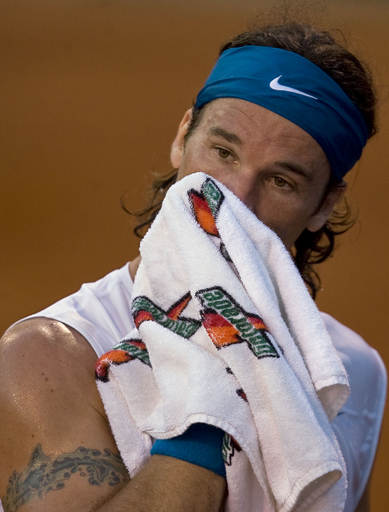 モヤ 2回戦で敗れる、アビエルト・メキシカーノ