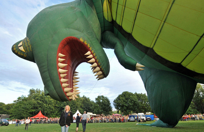 空からガオー！ドイツで国際気球フェスティバル