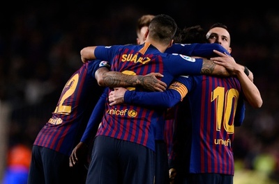 バルサがリーグ首位で中断期間へ、セルタに快勝